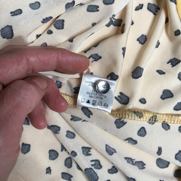 Lily Morgan Yellow Sleeveless top • Black Spot Print • V-Neck - Picture 12 of 15